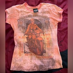 Harley Davidson women’s large tshirt fits like medium